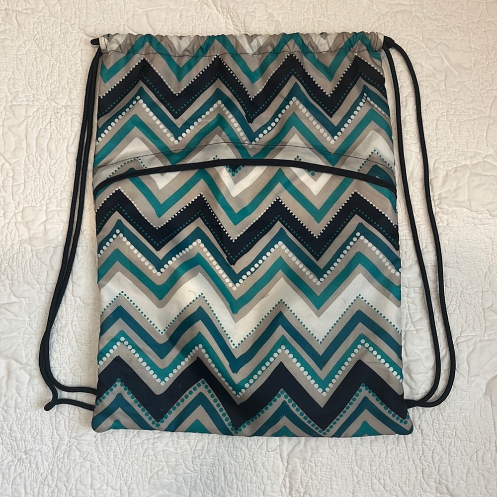 Thirty One Chevron Cinch Sac